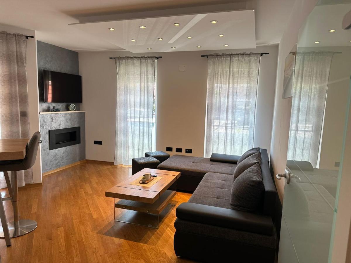 Appartamento Appleonlux Umago Esterno foto